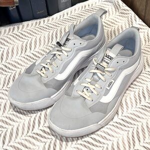 Vans Ultra Range Women’s Sneaker